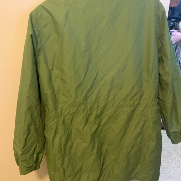 Light windbreaker jacket - Picture 3 of 4